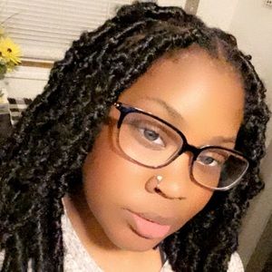 Meet your Posher, Imani